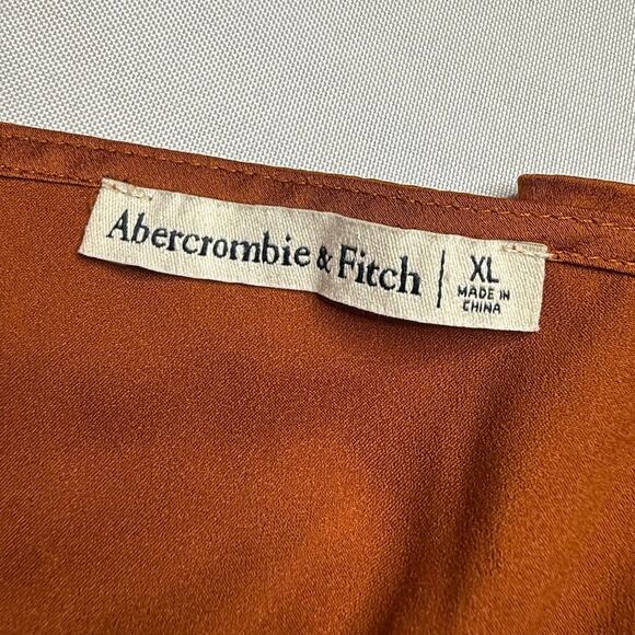 Abercrombie & Fitch Satin Tie Front Cami - Picture 4 of 8